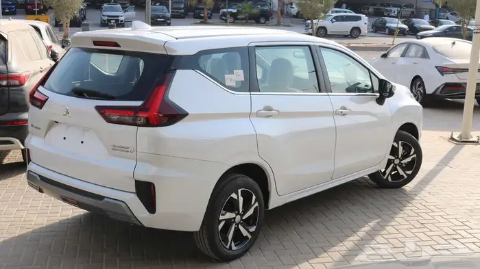 ميتسوبيشي اكسباندر فل كامل 2025 11