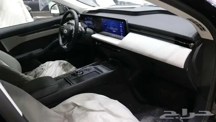 فورد تورس ترند 2026 اسود كاش - اقساط 12