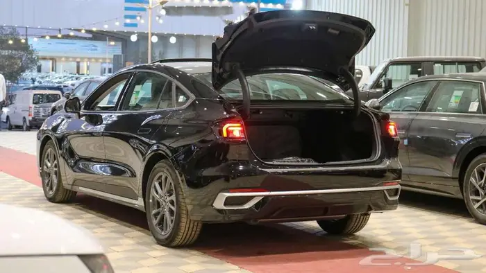 فورد تورس ترند 2026 اسود كاش - اقساط 9