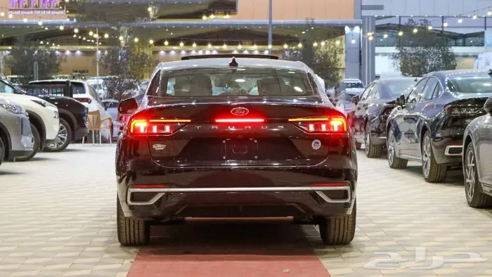 فورد تورس ترند 2026 اسود كاش - اقساط 8