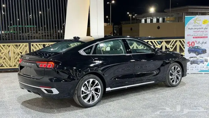 فورد تورس تيتانيوم 2026 اسود 1