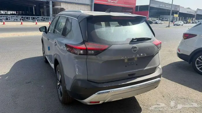 نيسان اكس تريل SL فل كامل 2025 7