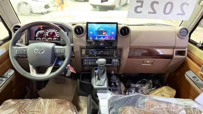 تويوتا شاص فل كامل اوتوماتيك ديزل 2025 11