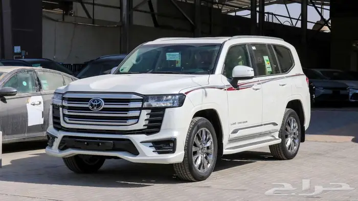 تويوتا لاندكروزر 2025 وارد الساير كاش وتقسيط 7