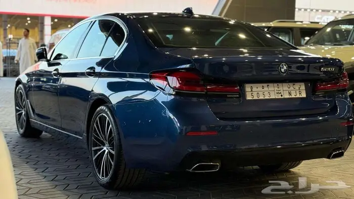 بي ام دبليو الفئة الخامسة 520i 2023 ( كاش و أقساط ) 7