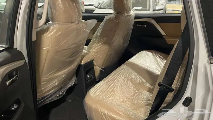 ميتسوبيشي مونتيرو نص فل موديل 2025 بنزين 9