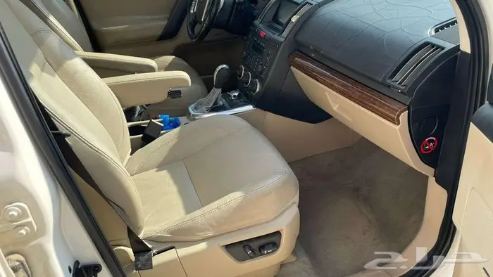 لاندروفر 2009 للبيع 10