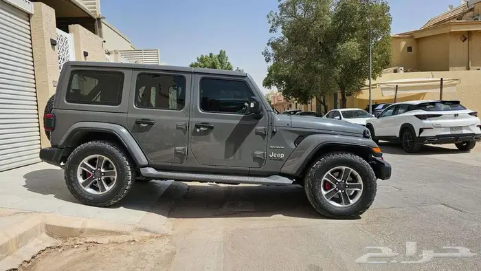 للبيع سيارة جيب رنجلر صحارى 2019 _ 4أبواب _ مقاعد جلد 1