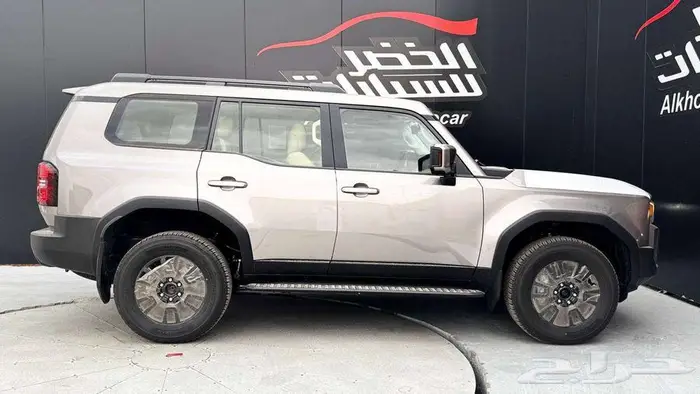 تويوتا برادو 2025 TXL3 بنزين لدى شركة عبدالمجيد الخضر 3