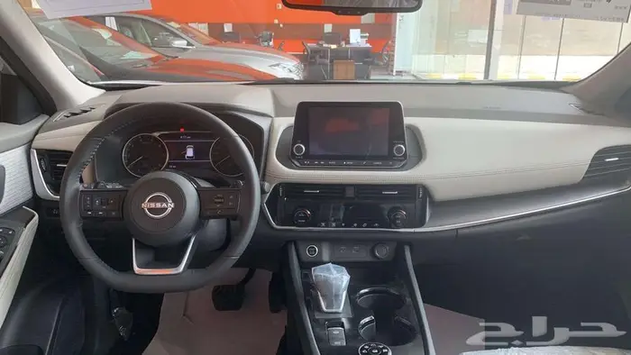 نيسان اكستريل نص فل موديل 2024 اللون اسود فقط عرض خاص 117990 6