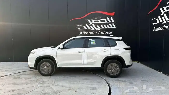 تويوتا اوربان كروزر GLX 2026- -عبدالمجيد الخضر 4