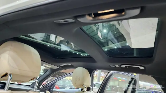 مرسيدس GLC300 2017 10