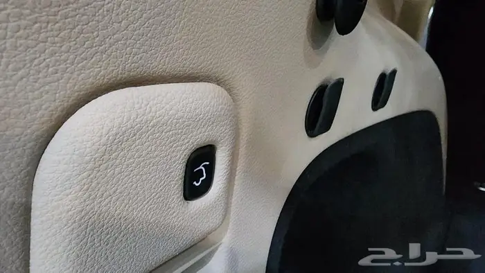 جراند شيروكي ليمتد 2019 30