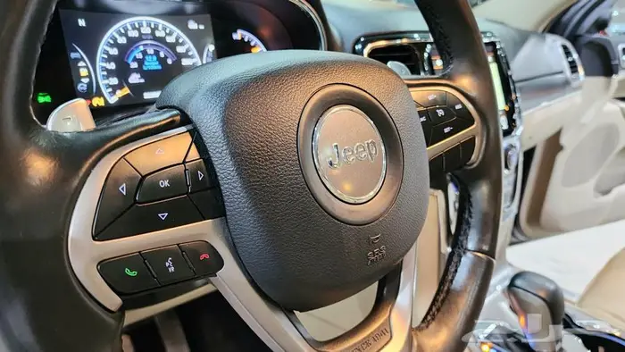 جراند شيروكي ليمتد 2019 22