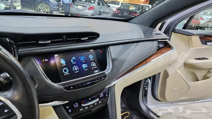 كاديلاك XT5 2017 26