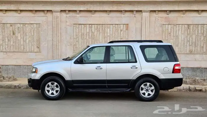 اكسبدشن قصير بدون دبل 2015 بحالة ممتازة 1