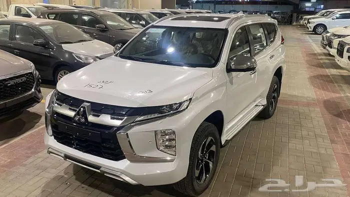 ميتسوبيشي مونتيرو فل بريميوم موديل 2025 بنزين 2