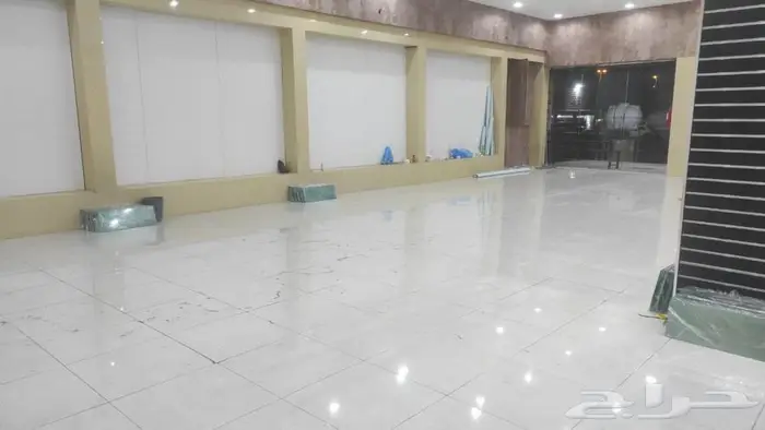 محل للتقبيل مقابل مجمع العلاوي برفحاء مساحة 400متر 1