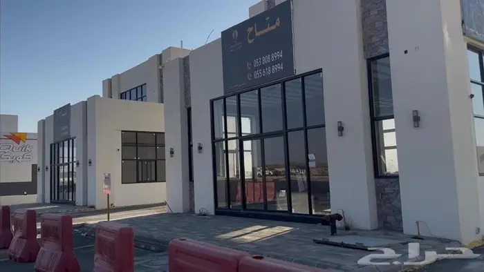 للإيجار محلين درايف ثرو بخميس مشيط - طريق الامير سلطان 12