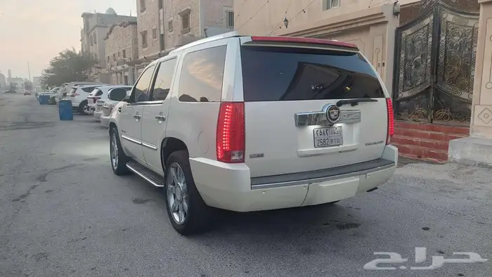 اسكاليد أمريكي موديل 2010 بدون دبل 2