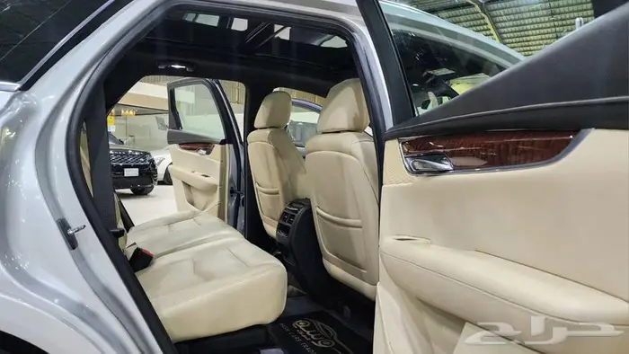 كاديلاك XT5 2017 20