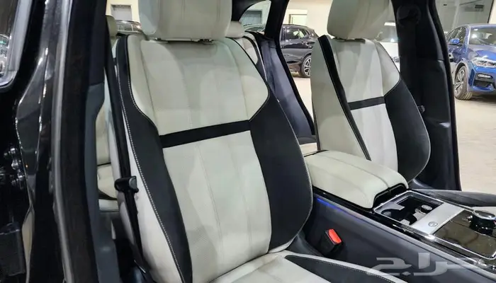 رنج روفر فيلار 2018 13