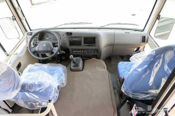 ميتسوبيشي فوزو روزا باص 26 راكب ديزل موديل 2024 - عرض خاص 7