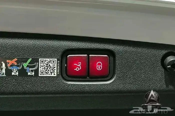 مرسيدس E200 2025 18