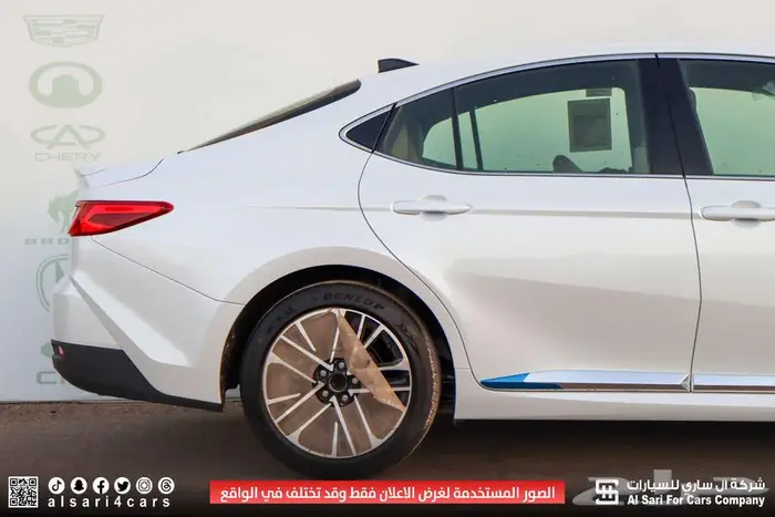 تويوتا كامري LE هايبرد 2025 13