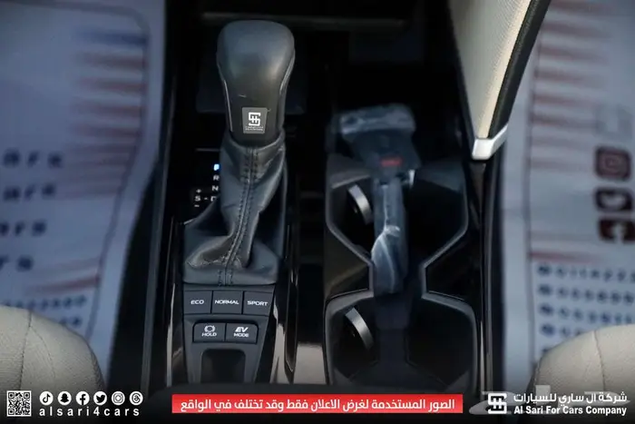 تويوتا كامري LE هايبرد 2025 24