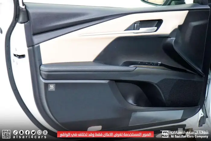 تويوتا كامري LE هايبرد 2025 30