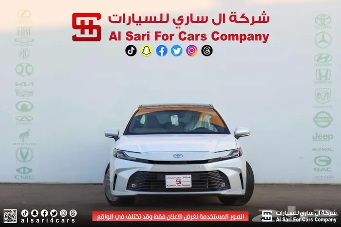 تويوتا كامري LE هايبرد 2025 1