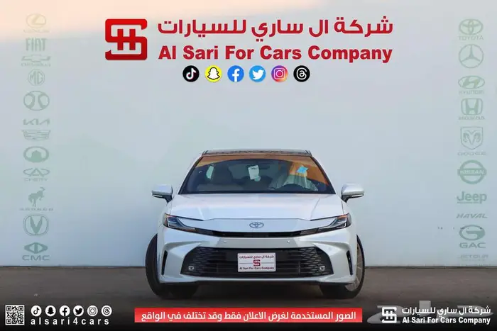 تويوتا كامري LE هايبرد 2025 2