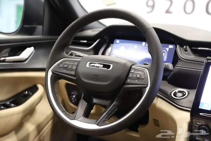 جراند شوروكي لايردو ستاندر 5 و 7 مقاعد تخفيضات نهاية العام 5