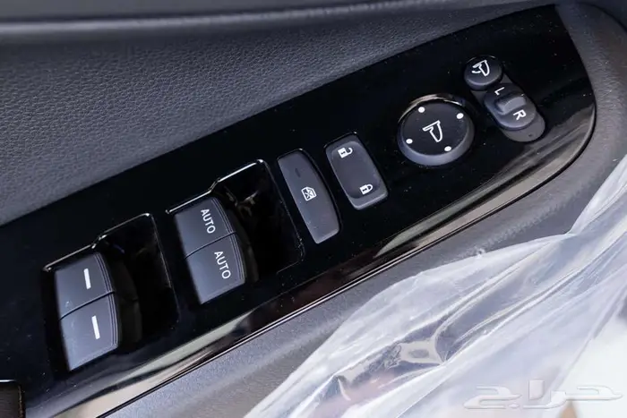 هوندا HR-V نص فل LX م2025 15