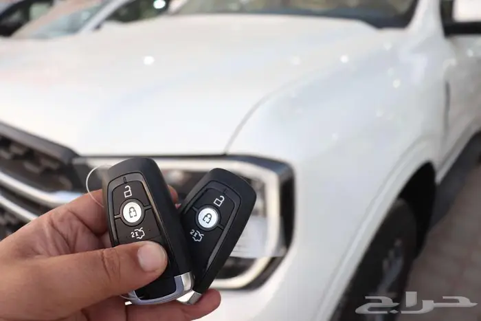 فورد ايفرست XLT بنزين 2025 العائلية نصف فل اقل الاسعار 6