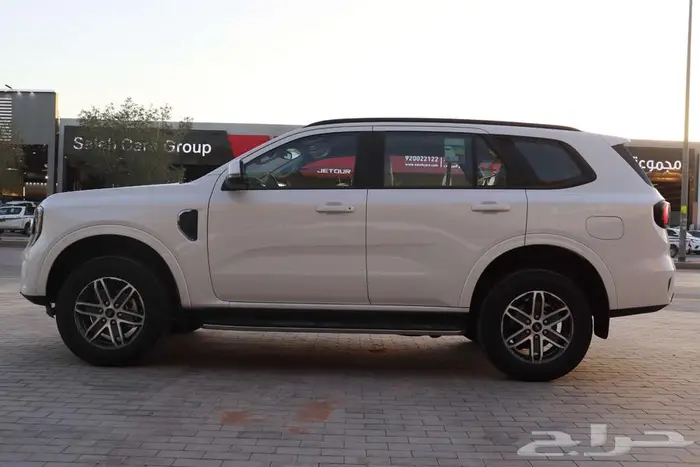 فورد ايفرست XLT بنزين 2025 العائلية نصف فل اقل الاسعار 7