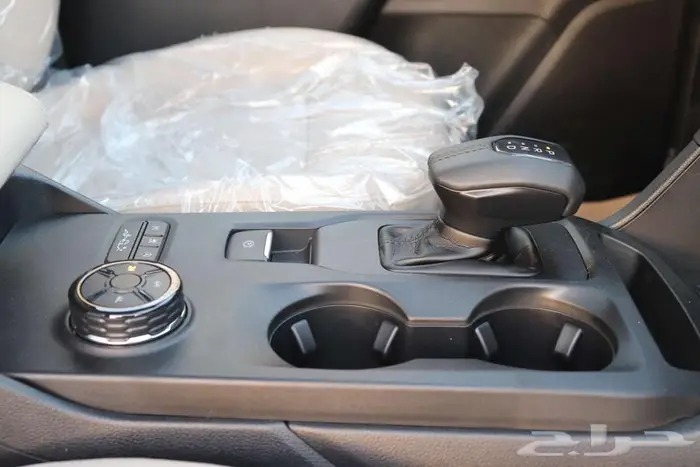 فورد ايفرست XLT بنزين 2025 العائلية نصف فل اقل الاسعار 24