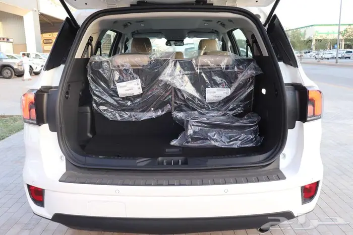 فورد ايفرست XLT بنزين 2025 العائلية نصف فل اقل الاسعار 25