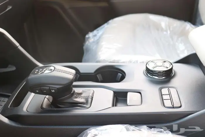 فورد ايفرست XLT بنزين 2025 العائلية نصف فل اقل الاسعار 26