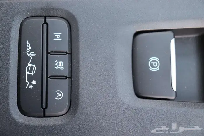 فورد ايفرست XLT بنزين 2025 العائلية نصف فل اقل الاسعار 33