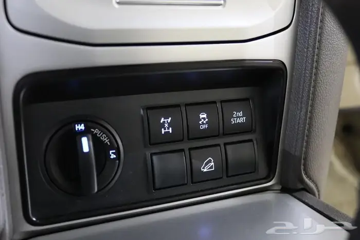 تويوتا برادو 2018 فل كامل 23