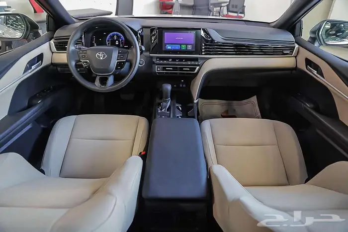 تويوتا كامري E بنزين 2025 سعودي أصفار 9