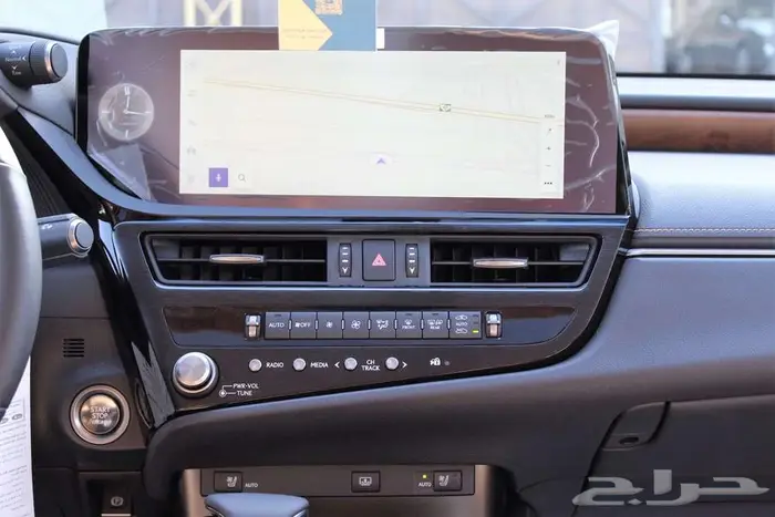 لكزس - ES 250 - لاكجيري - نص فل - خليجي -2025 15