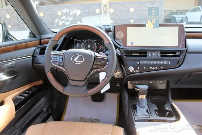 لكزس - ES 250 - لاكجيري - نص فل - خليجي -2025 16