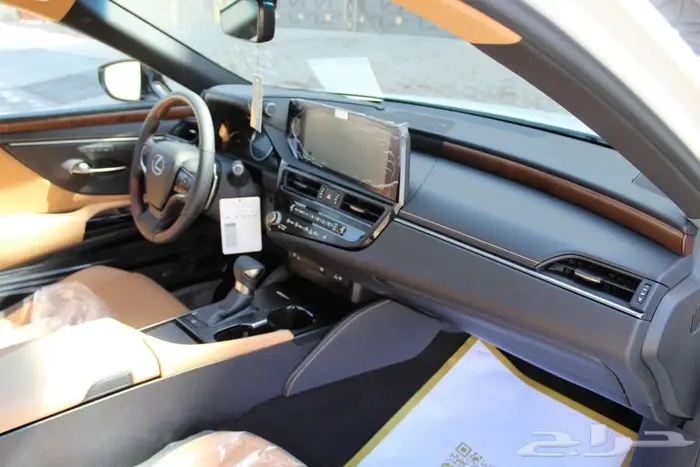 لكزس - ES 250 - لاكجيري - نص فل - خليجي -2025 17