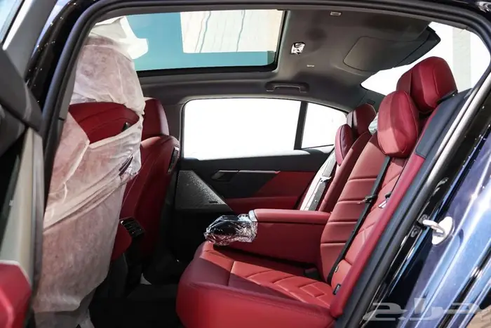 بي ام دبليو 530LI جديد 2025 11