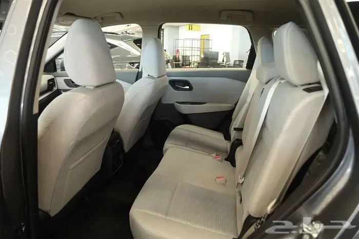 انطلق بثقة مع نيسان اكس تريل SV PLUS 2025 الجديدة 9