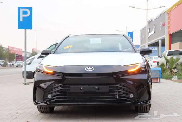 تويوتا كامري LE بنزين لون اسود 2025 تسليم فوري كاش واقساط 1