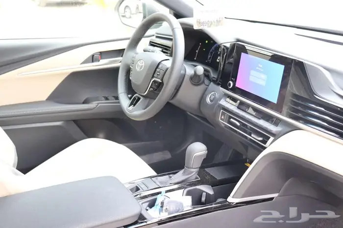 تويوتا كامري LE بنزين لون اسود 2025 تسليم فوري كاش واقساط 4